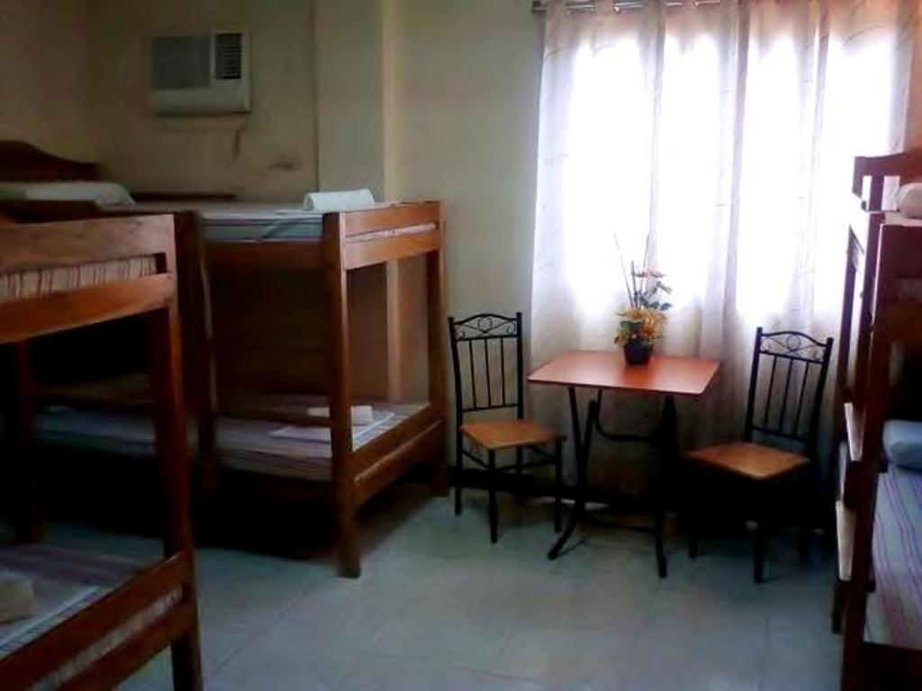 Balayong Pension Puerto Princesa Rom bilde